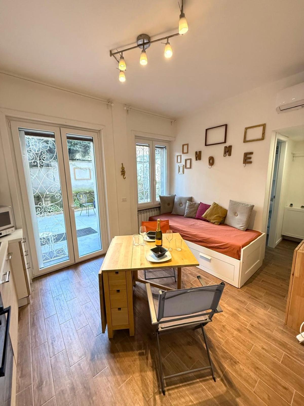 Happy House With Private Garden Apartment Rome